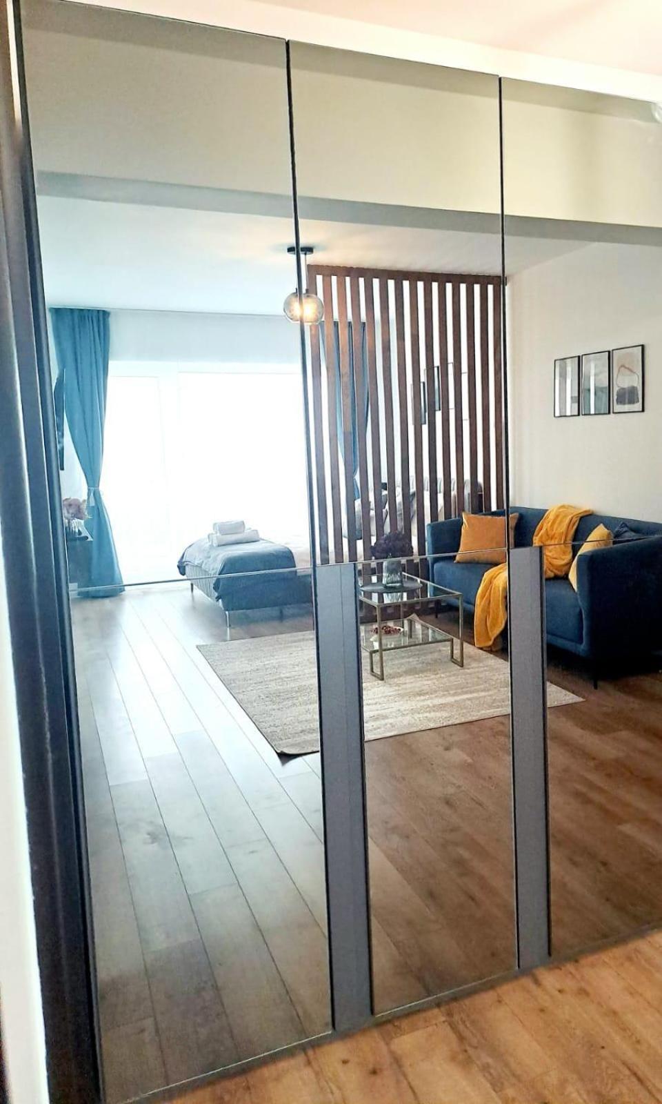 Mountain Breeze Luxury Apartment Ac & Parcare Privata Брашов Екстериор снимка